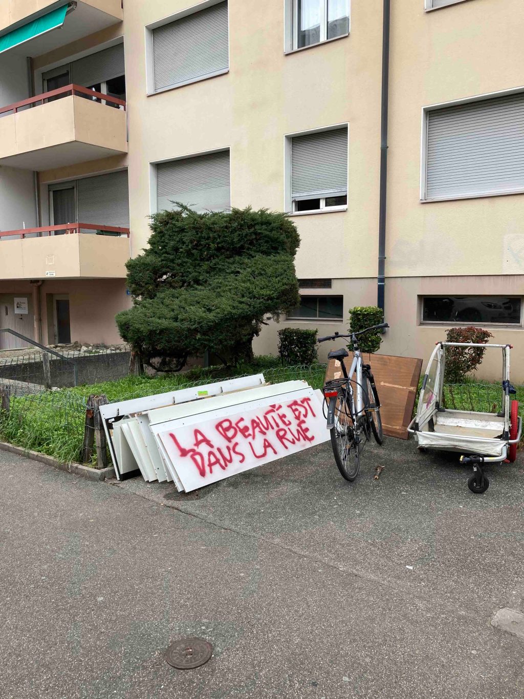 Informal City: In Search of the&nbsp;Unplanned